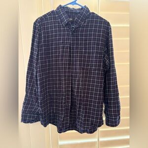 Uniqlo Men's Plaid Button Down Shirt - Navy and Red 100% cotton size M